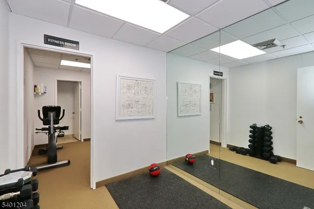 $4,300 | 1 Euclid Avenue, Unit 5F, Summit, NJ 07901