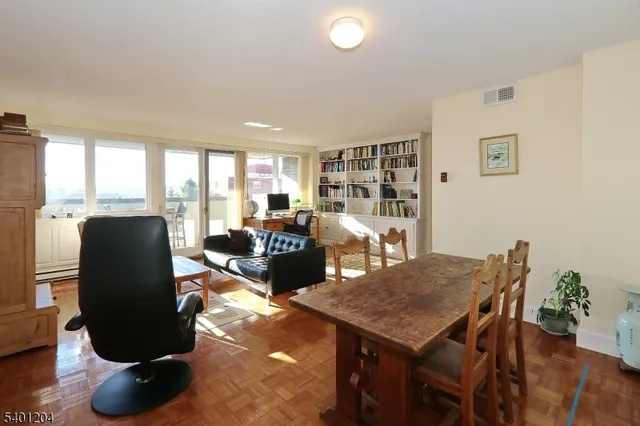 $4,300 | 1 Euclid Avenue, Unit 5F, Summit, NJ 07901