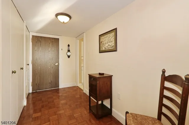 $4,300 | 1 Euclid Avenue, Unit 5F, Summit, NJ 07901