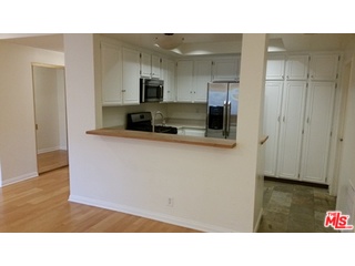 8180 Manitoba Street, Unit 105 Playa del Rey, CA 90293 - Photo 8 of 18
