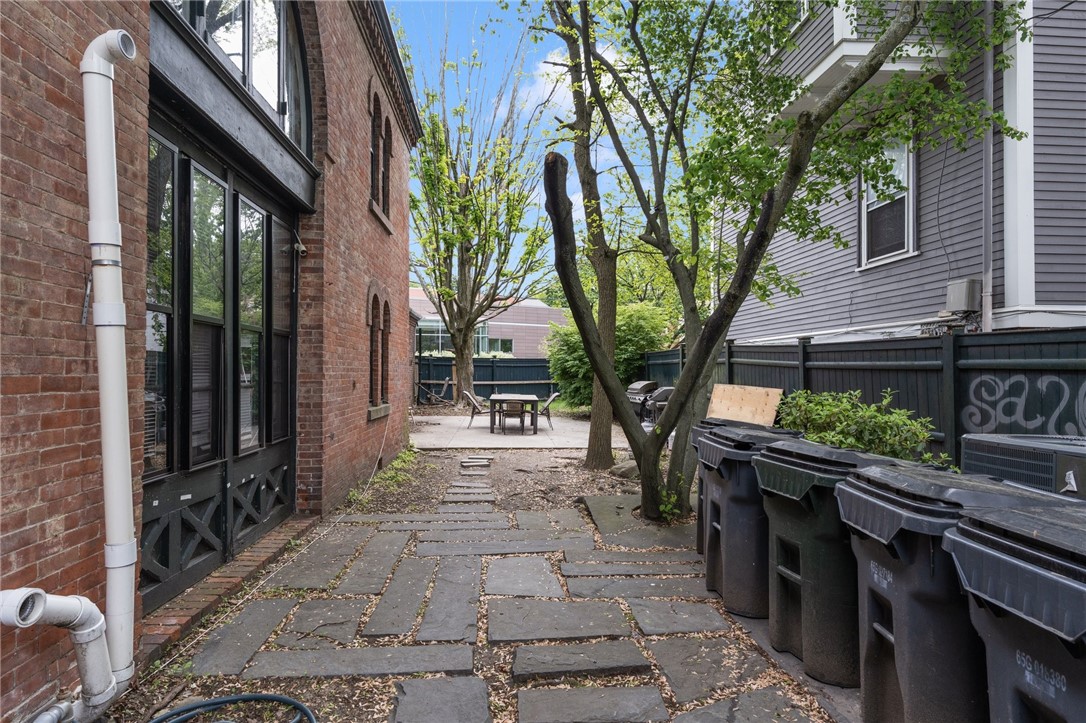 369 Thayer Street Providence, RI 02906 - Photo 3 of 21