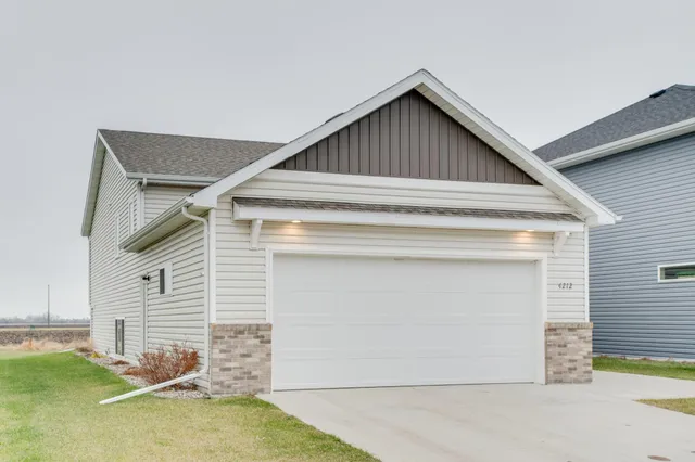 $324,900 | 4212 14th Avenue South, Moorhead, MN 56560