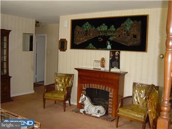 108 Gordon Road Glenside, PA 19038 - Photo 3 of 12 Living Room
