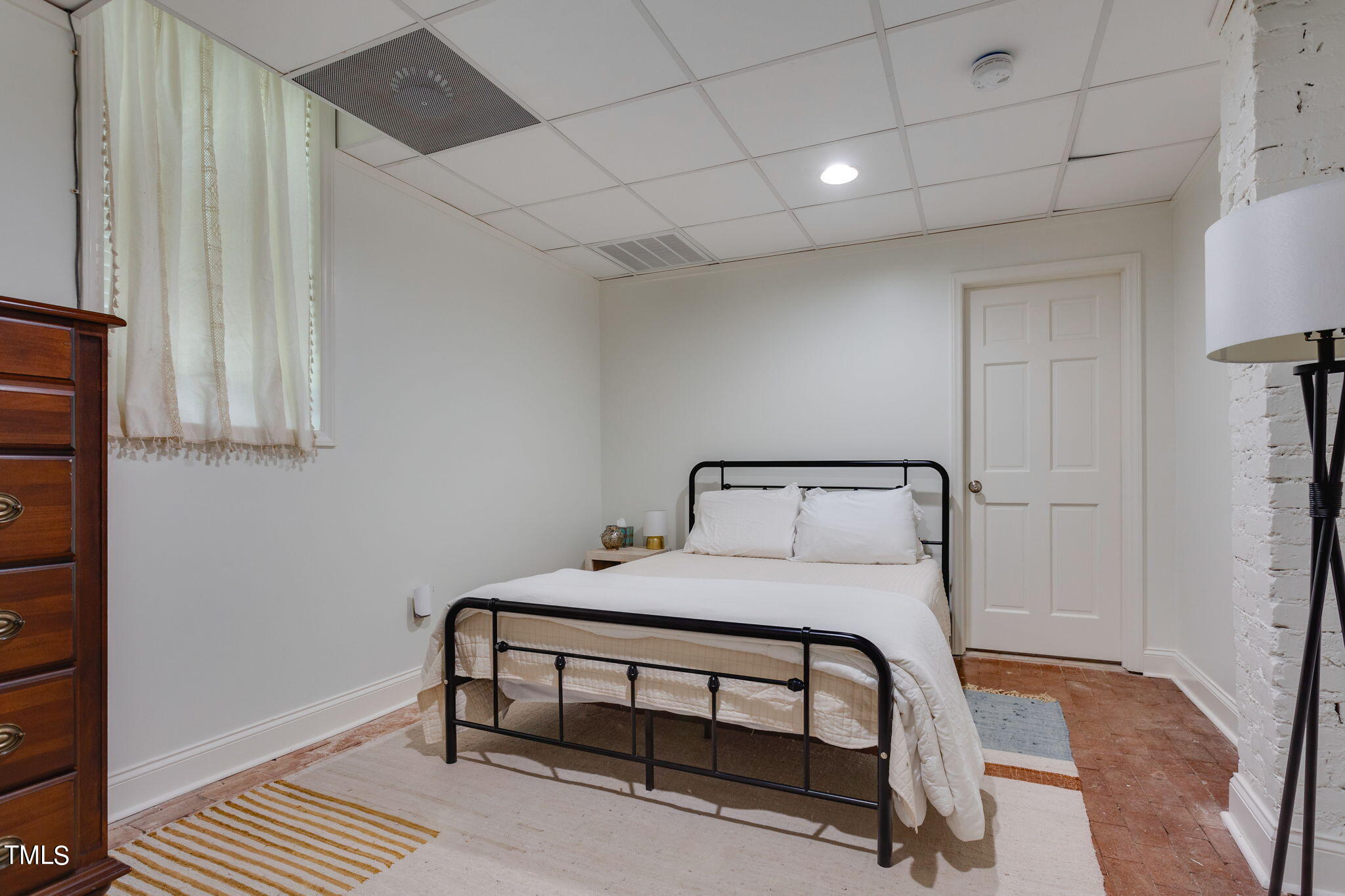 2220 Creston Road Raleigh, NC 27608 - Photo 24 of 36 21-web-or-mls-IMGL0184-enfuse