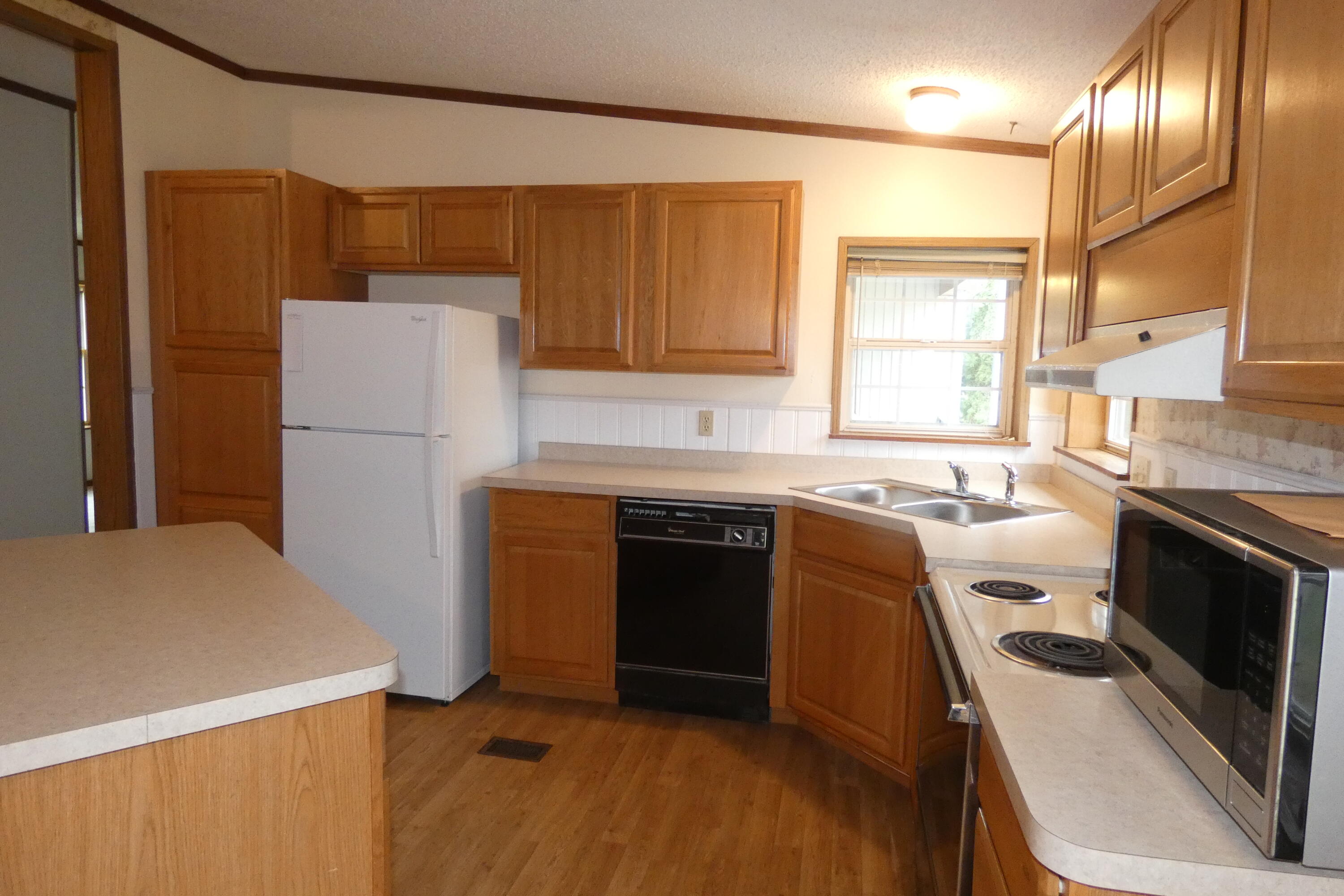 5531 Riverside Road Coloma, MI 49038 - Photo 8 of 52 P1010657