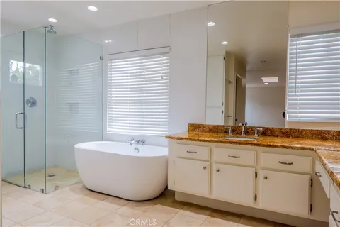 $5,550 | 25992 La Cuesta Avenue, Laguna Hills, CA 92653