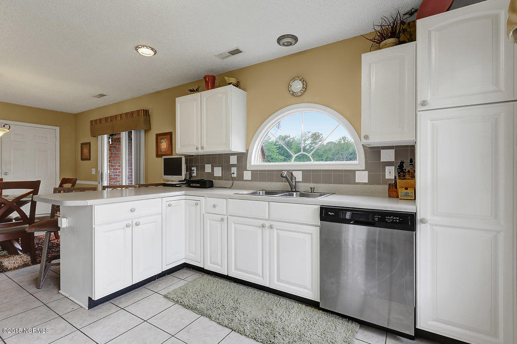 1402 Grove Point Road Wilmington, NC 28409 - Photo 16 of 31 1402GrovePointRoad-17