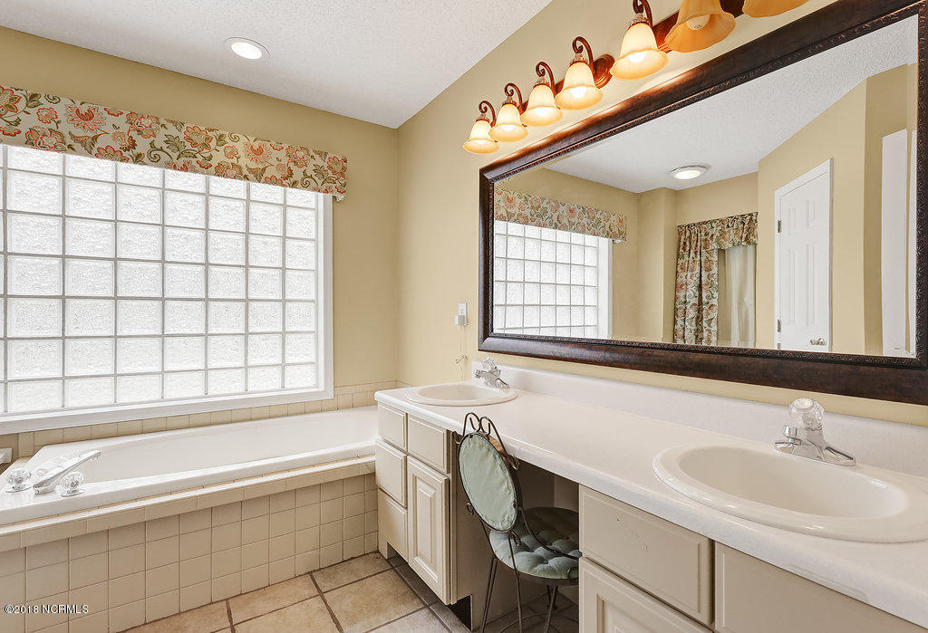 1402 Grove Point Road Wilmington, NC 28409 - Photo 22 of 31 1402GrovePointRoad-23