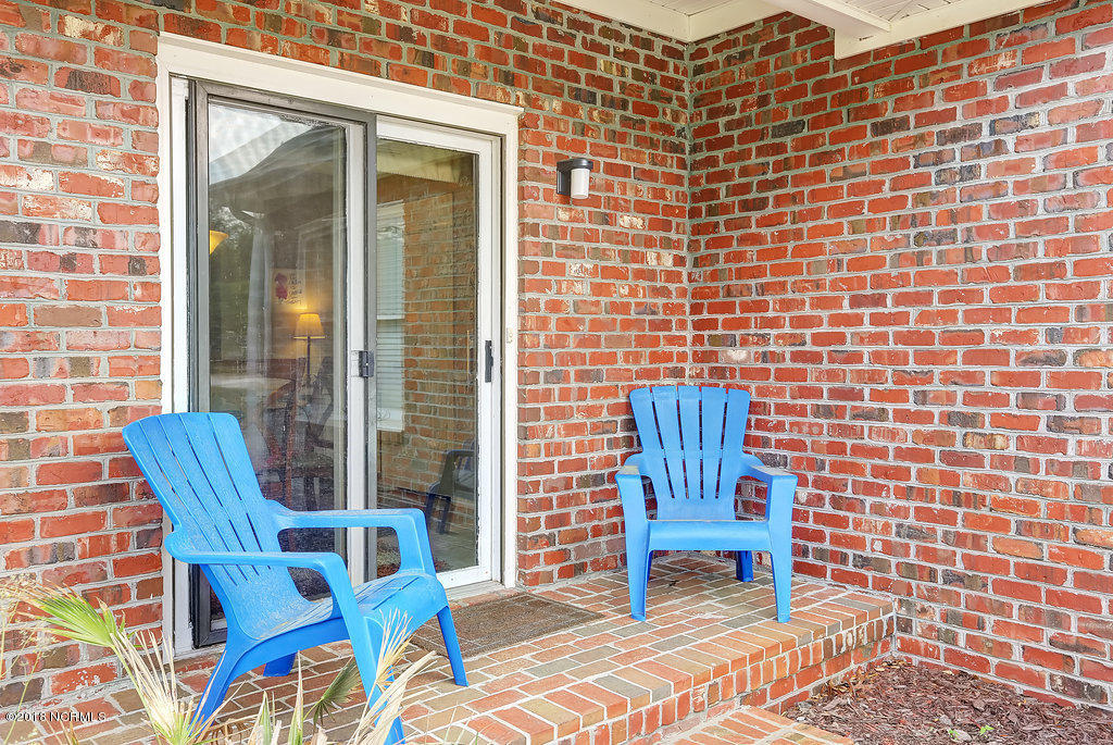 1402 Grove Point Road Wilmington, NC 28409 - Photo 28 of 31 1402GrovePointRoad-29