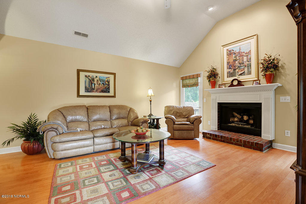1402 Grove Point Road Wilmington, NC 28409 - Photo 7 of 31 1402GrovePointRoad-8