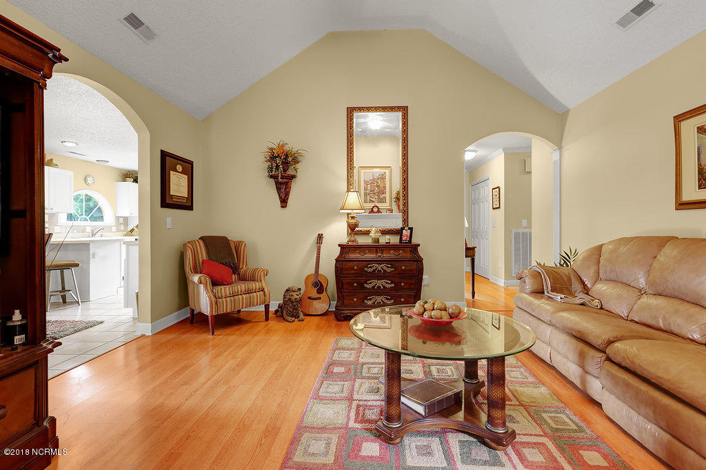 1402 Grove Point Road Wilmington, NC 28409 - Photo 9 of 31 1402GrovePointRoad-10
