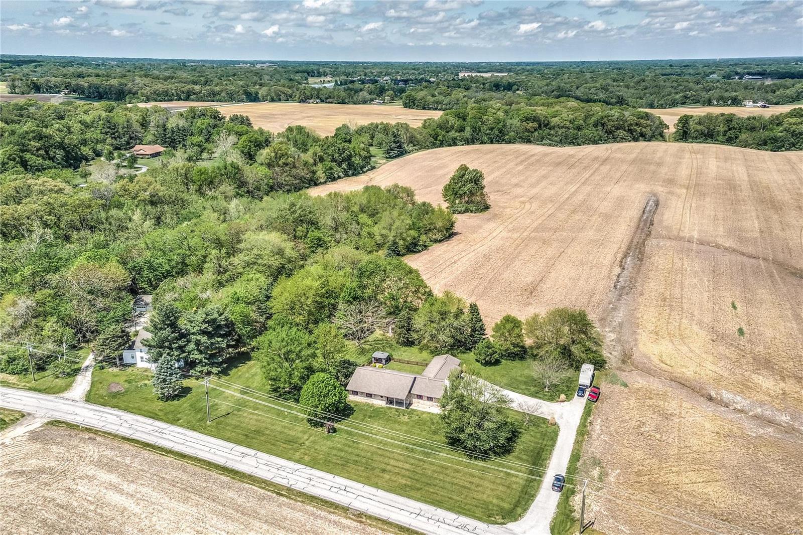 8433 Old Lebanon Troy Road Troy, IL 62294 - Photo 11 of 35 Gallery Image 11