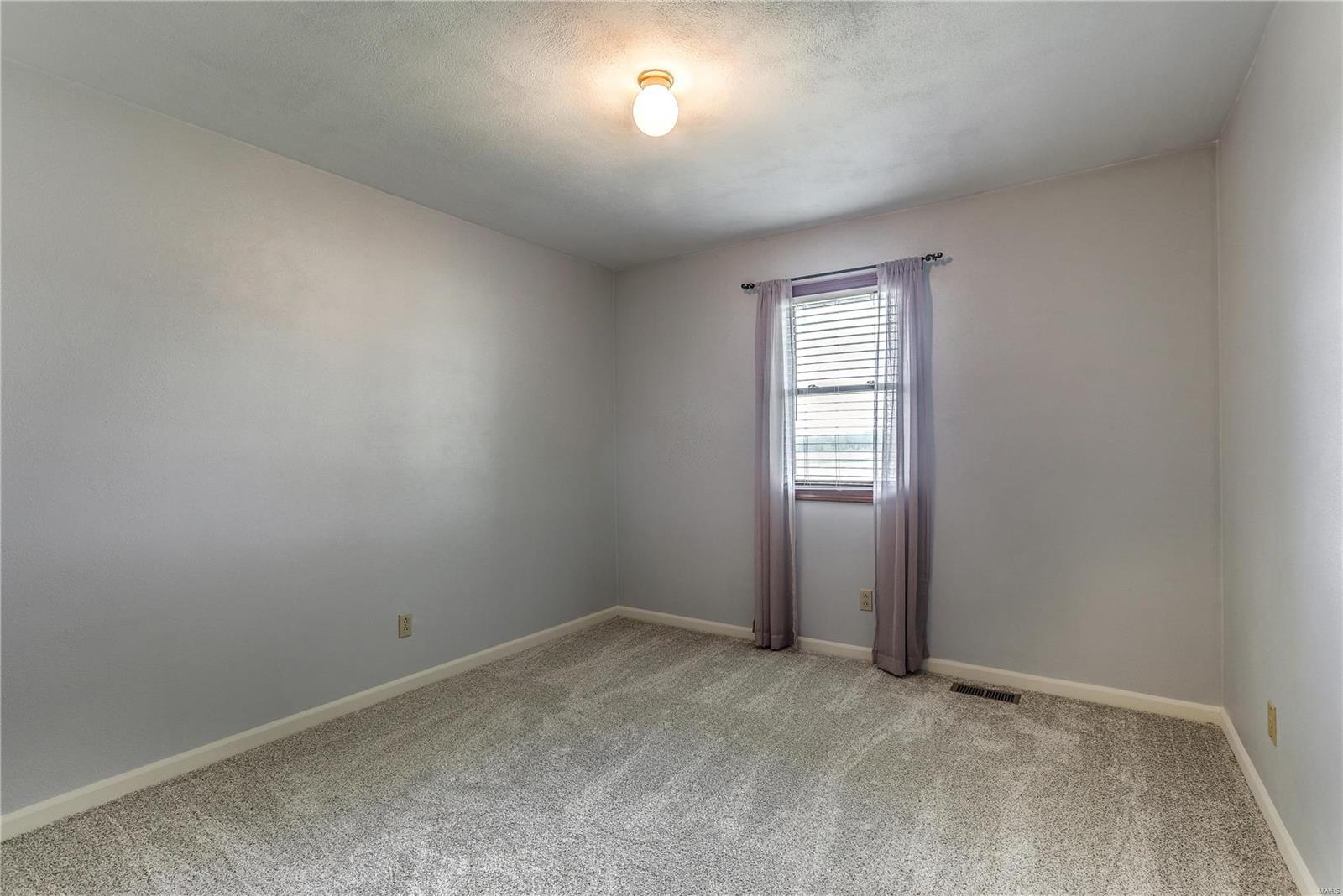 8433 Old Lebanon Troy Road Troy, IL 62294 - Photo 34 of 35 Gallery Image 34