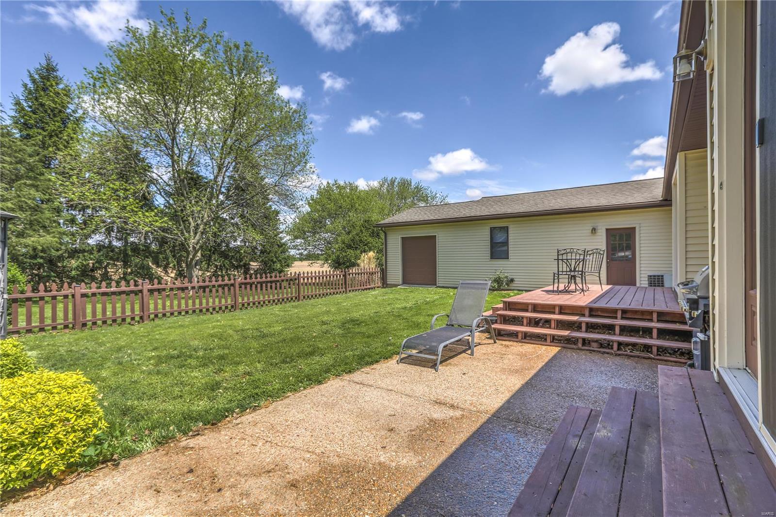8433 Old Lebanon Troy Road Troy, IL 62294 - Photo 6 of 35 Gallery Image 6