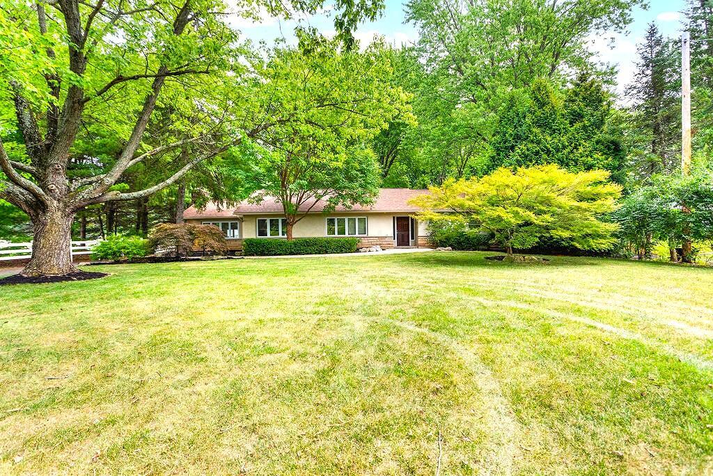 4700 Riverside Drive Columbus, OH 43220 - Photo 2 of 21 7G5A2032