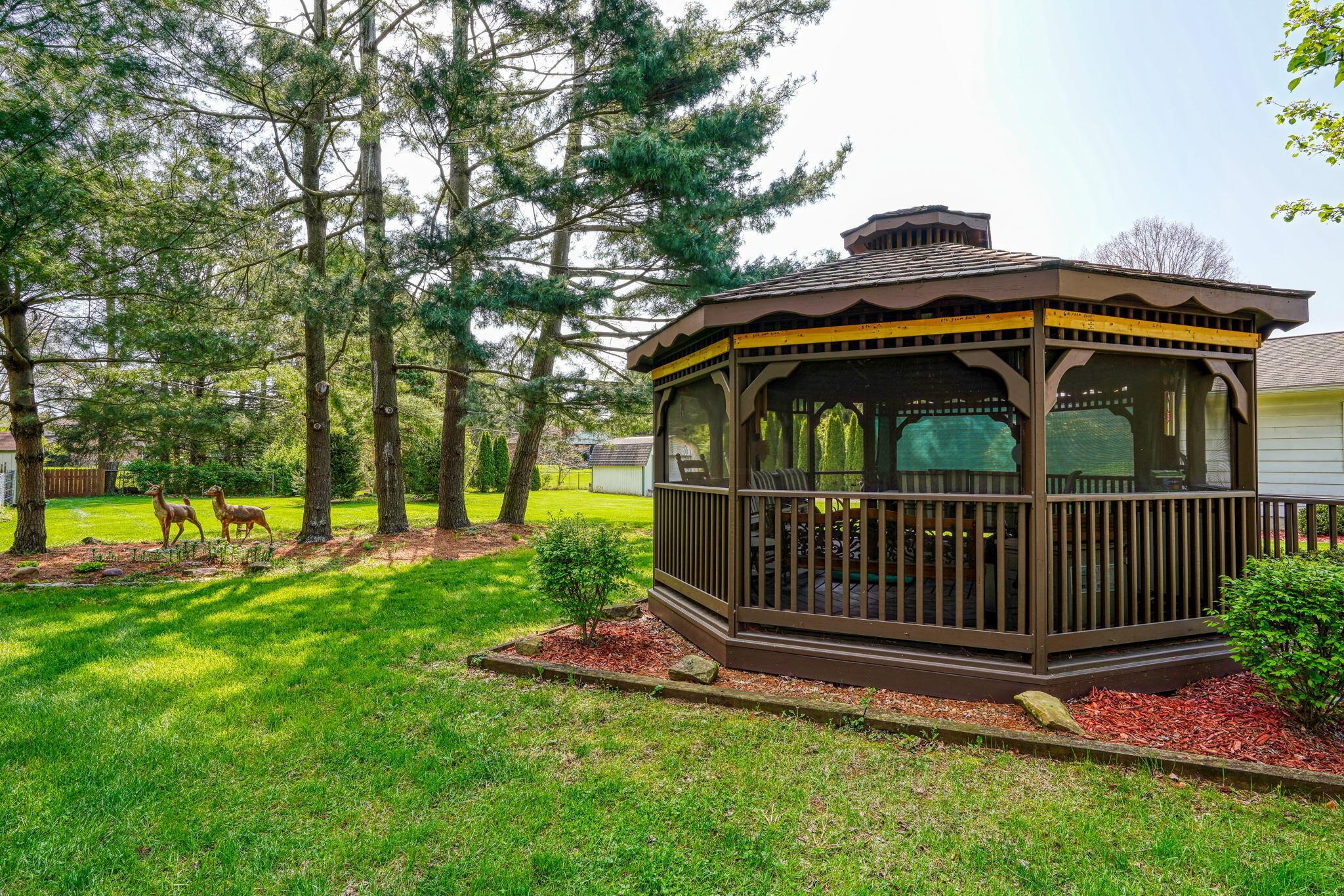 3586 South Hamilton Road Columbus, OH 43232 - Photo 50 of 57 Gazebo
