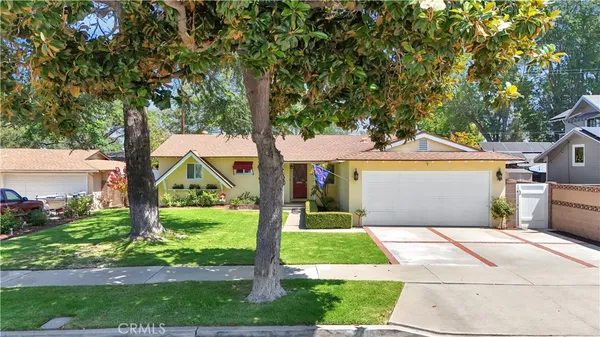 $1,000,000 | 2415 East Oakmont Avenue, Orange, CA 92867