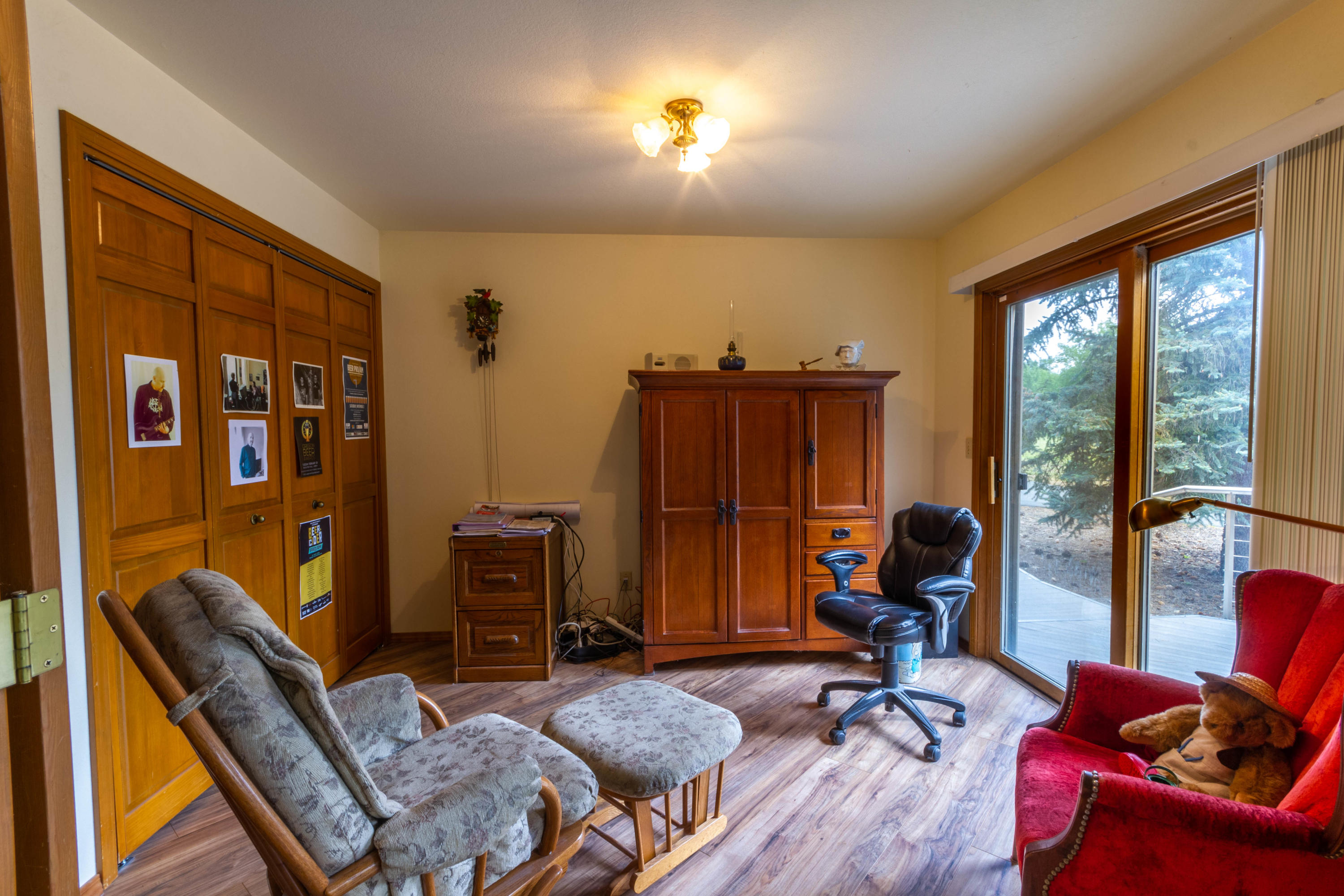 6166 Beagle Road White City, OR 97503 - Photo 29 of 47 Office off Great Room