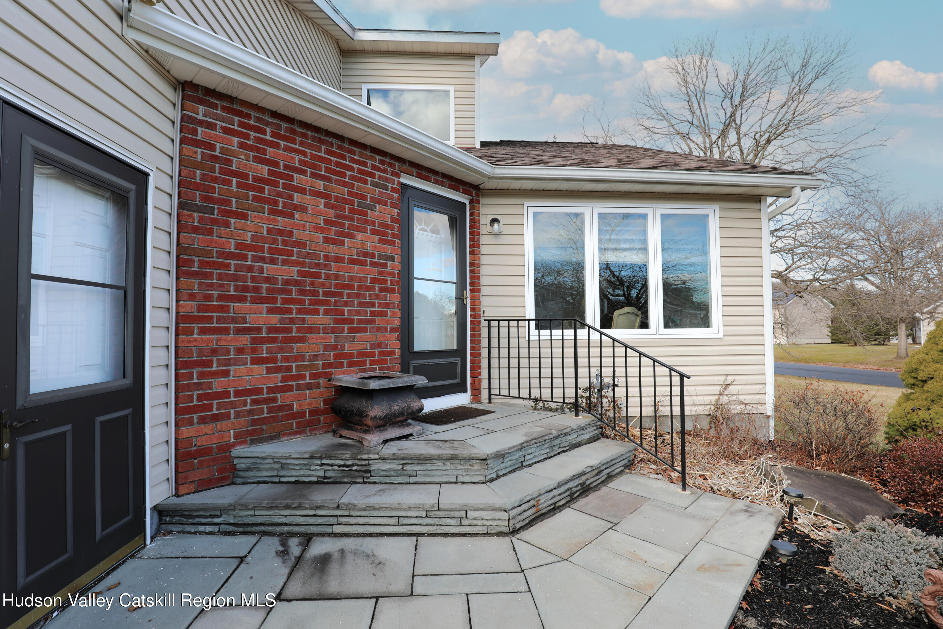 29 Deer Run Road Kingston, NY 12401 - Photo 2 of 16 08