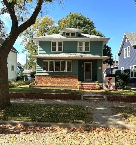 $184,900 | 207 North 6th Street, Montevideo, MN 56265