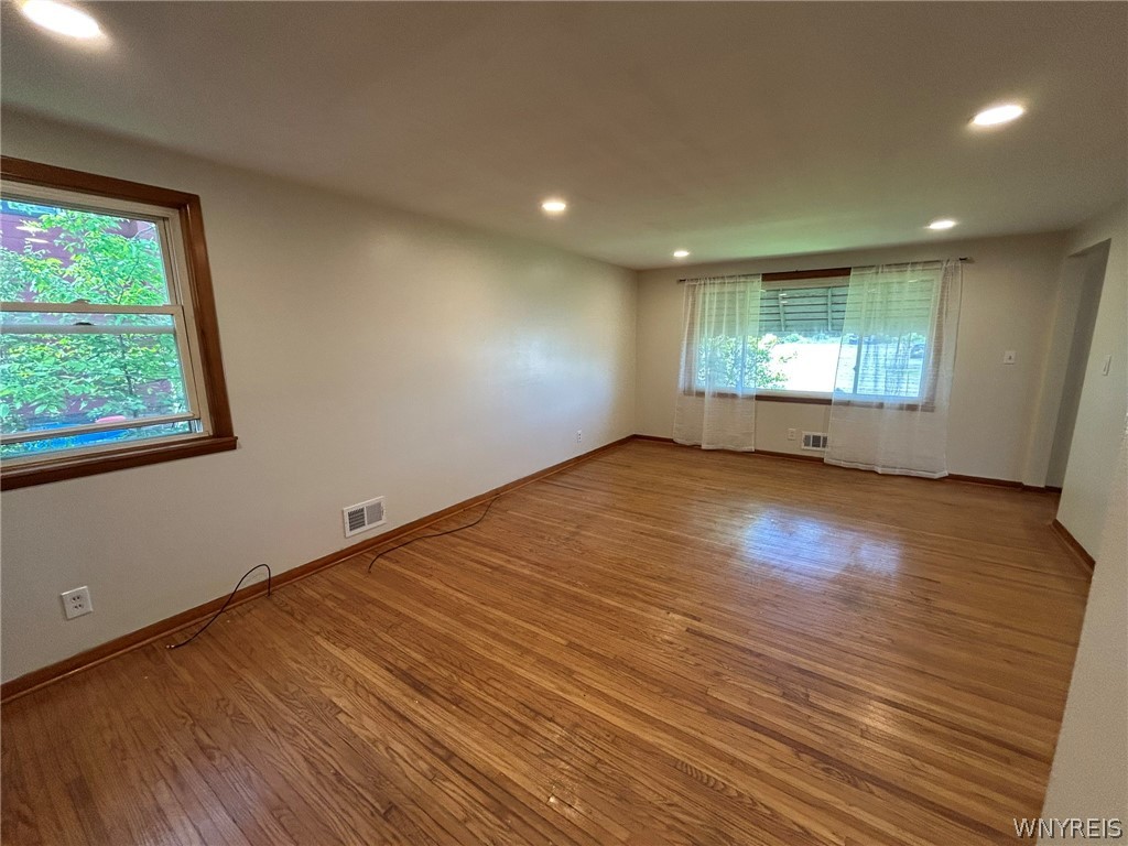 1835 Military Road Tonawanda, NY 14217 - Photo 19 of 28