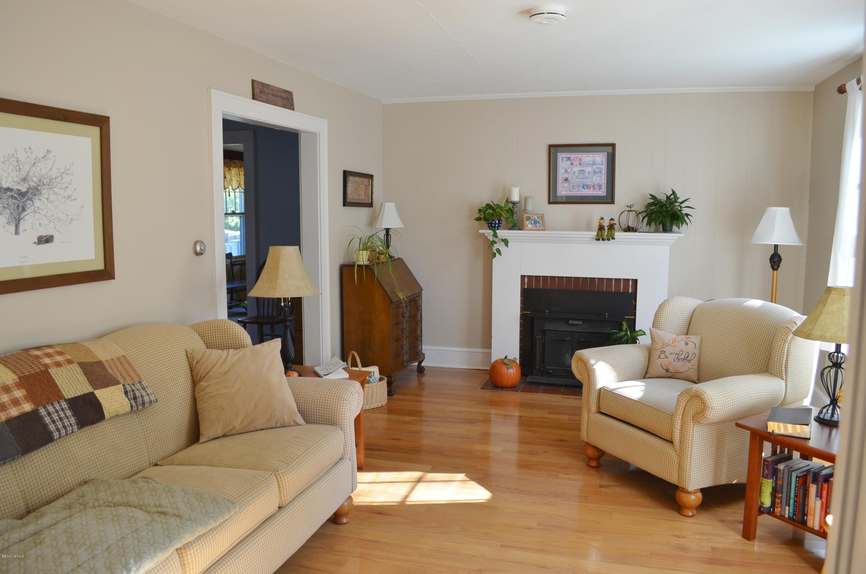 24 Ridgeway Avenue Pittsfield, MA 01201 - Photo 3 of 21 Living Room