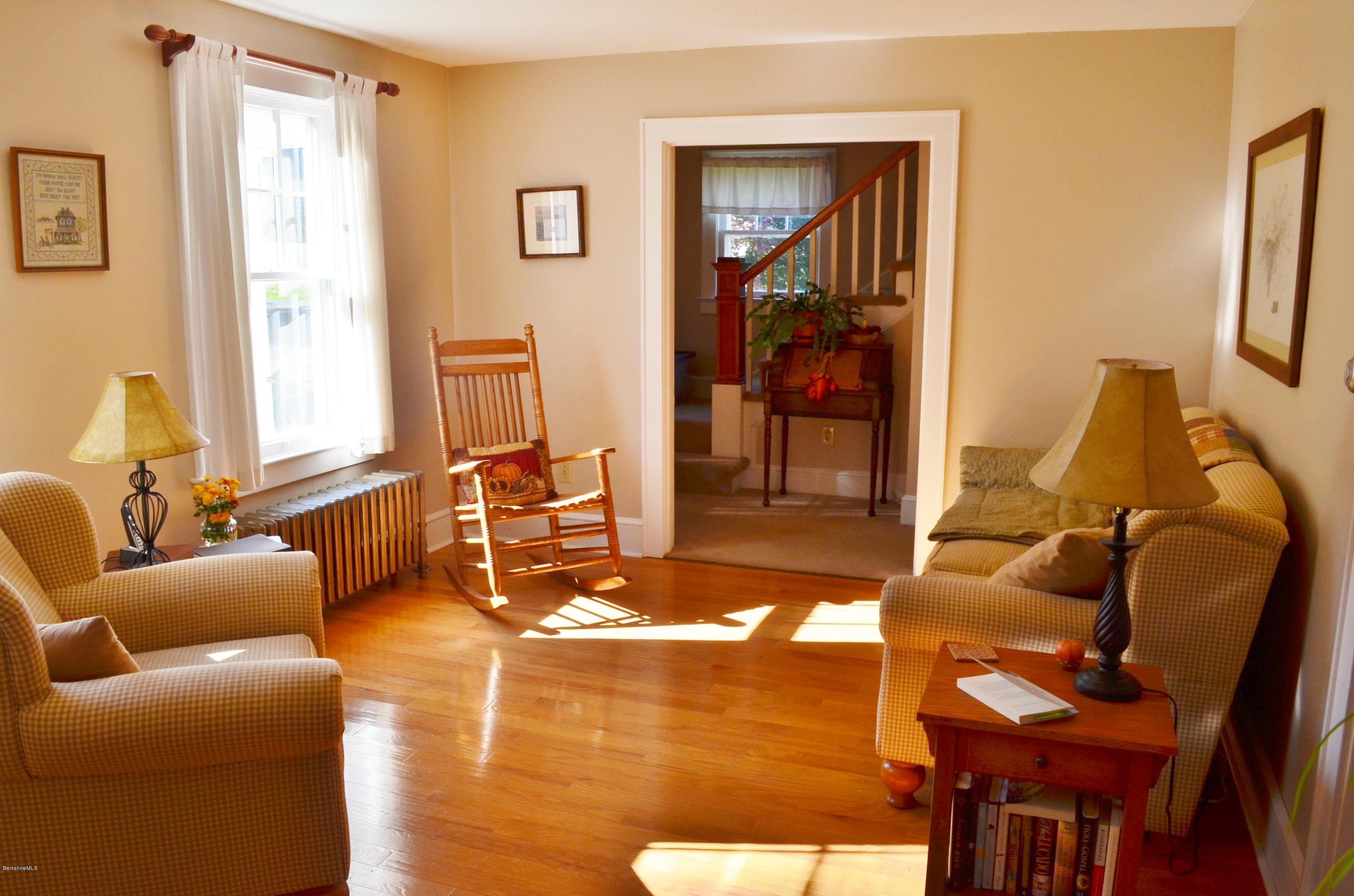 24 Ridgeway Avenue Pittsfield, MA 01201 - Photo 4 of 21 Living Room (2)