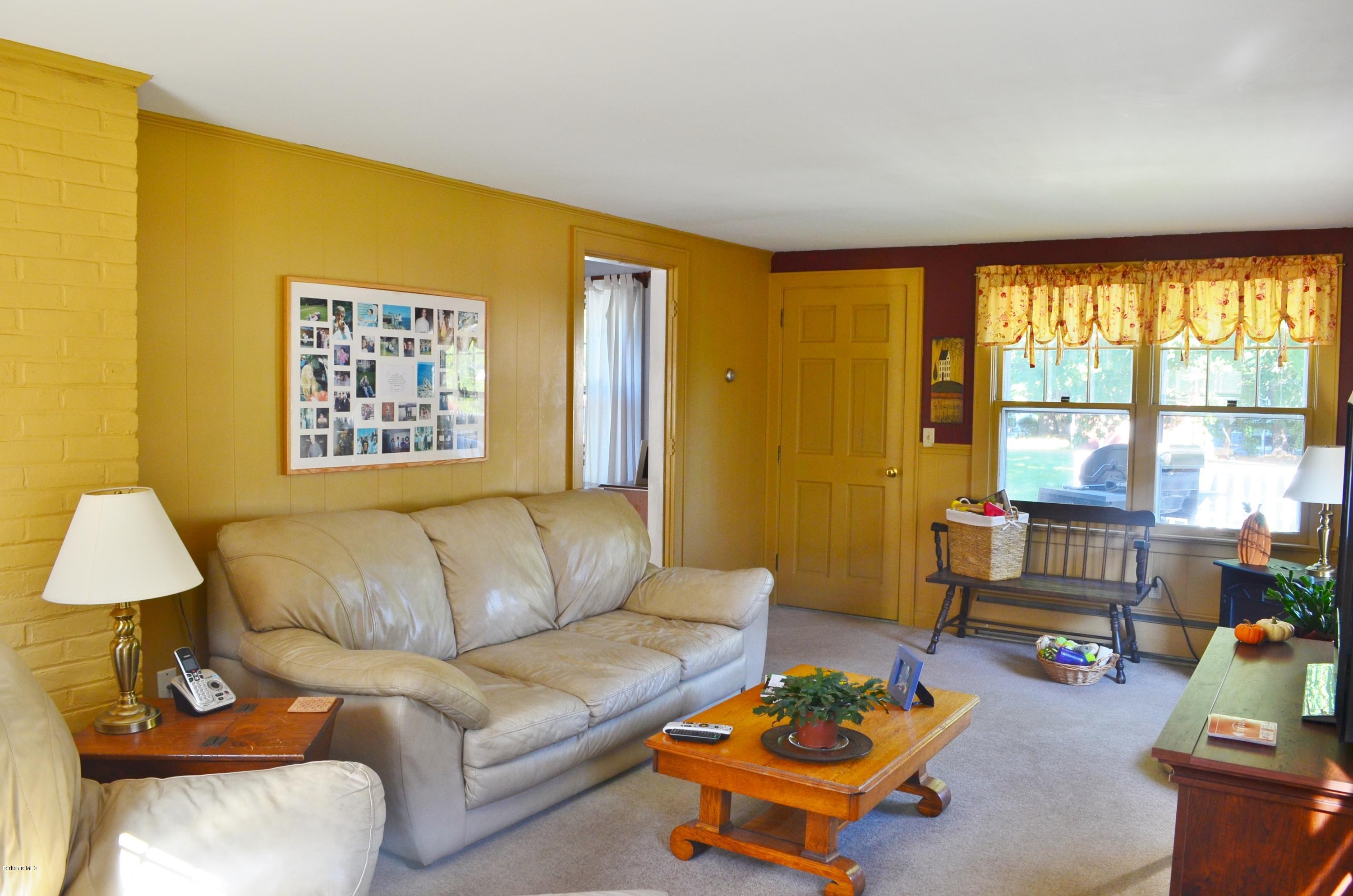 24 Ridgeway Avenue Pittsfield, MA 01201 - Photo 6 of 21 Den