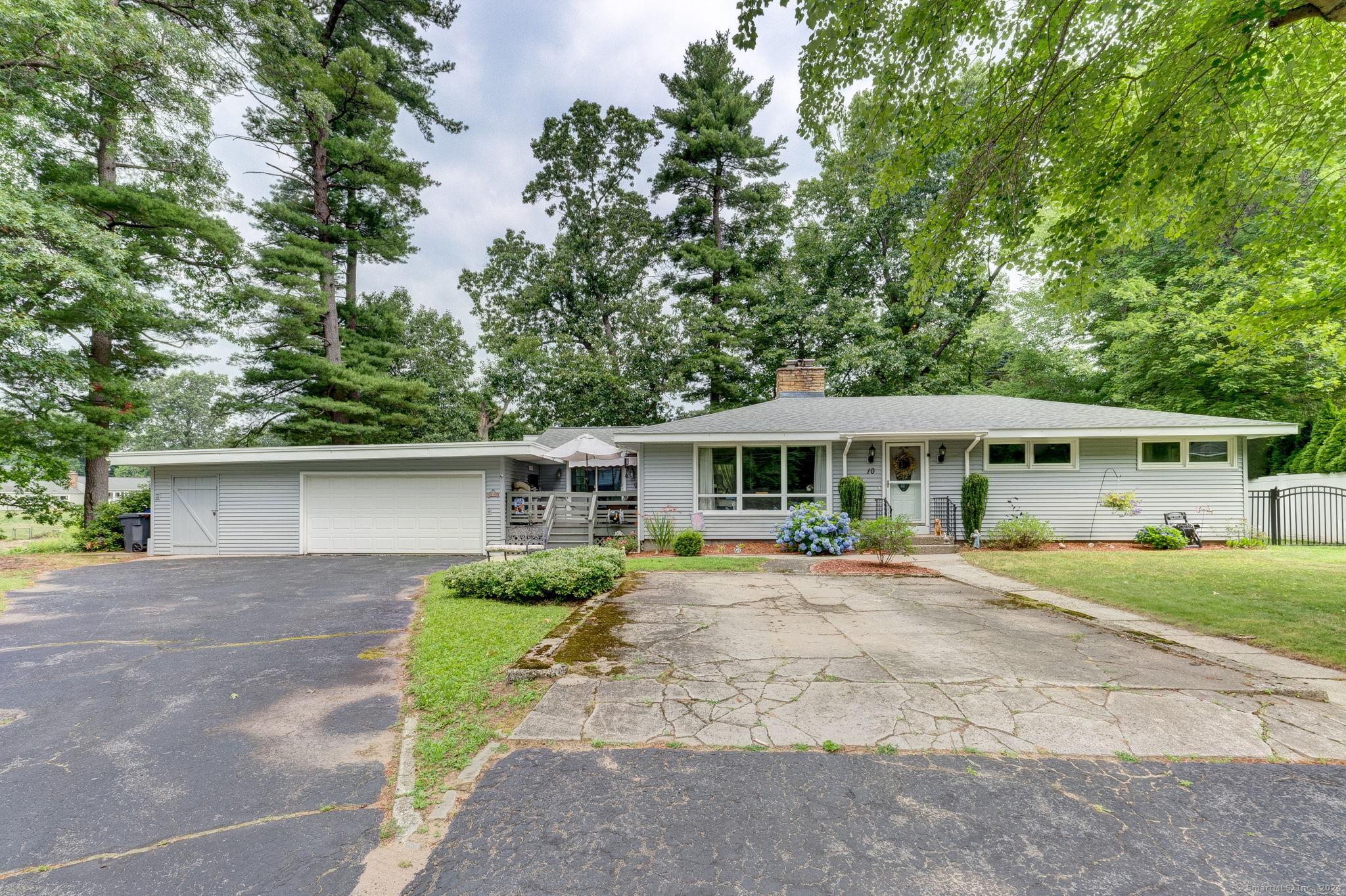 10 Oak Road Enfield, CT 06082 - Photo 1 of 1