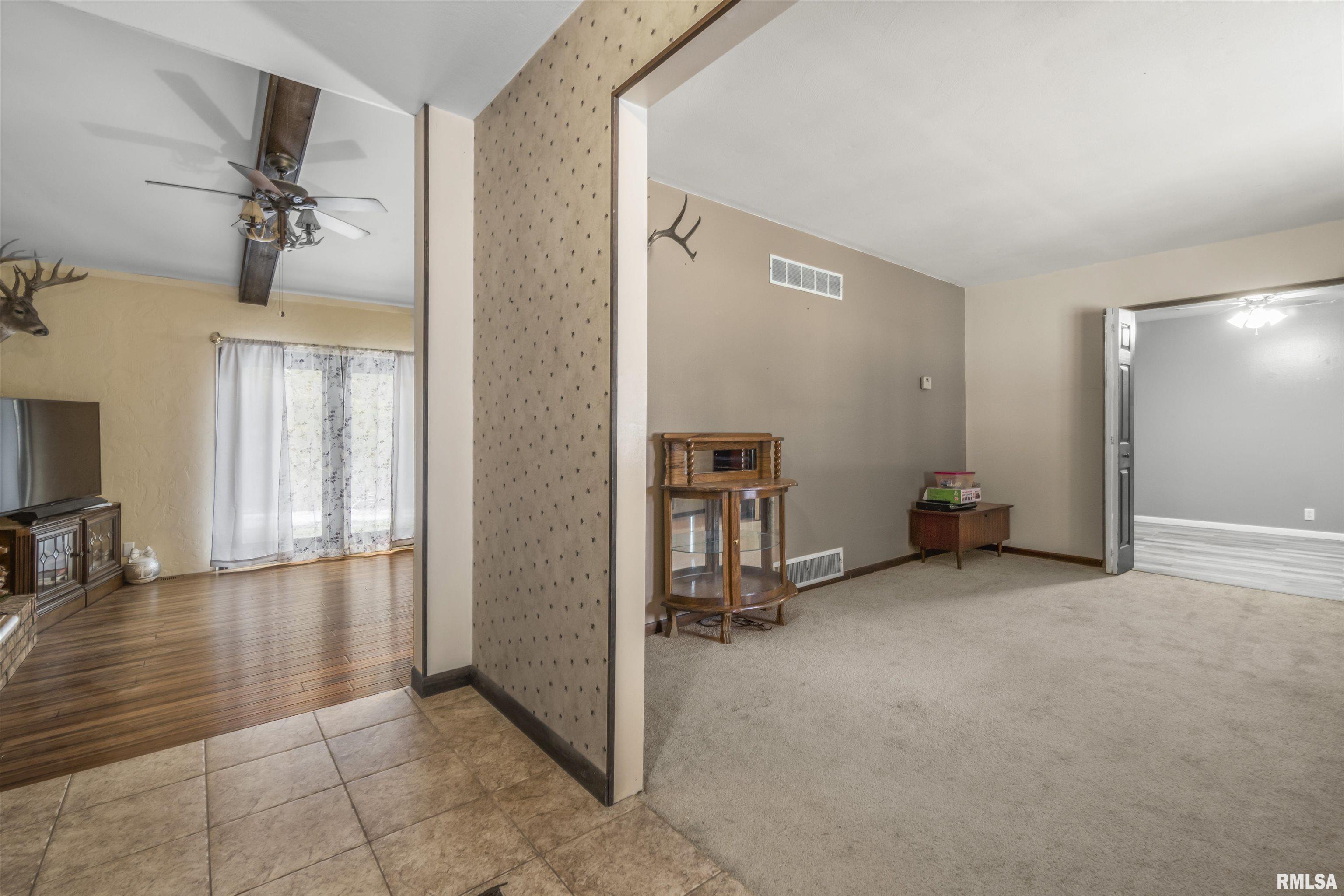 1442 Lourdes Road Metamora, IL 61548 - Photo 5 of 51