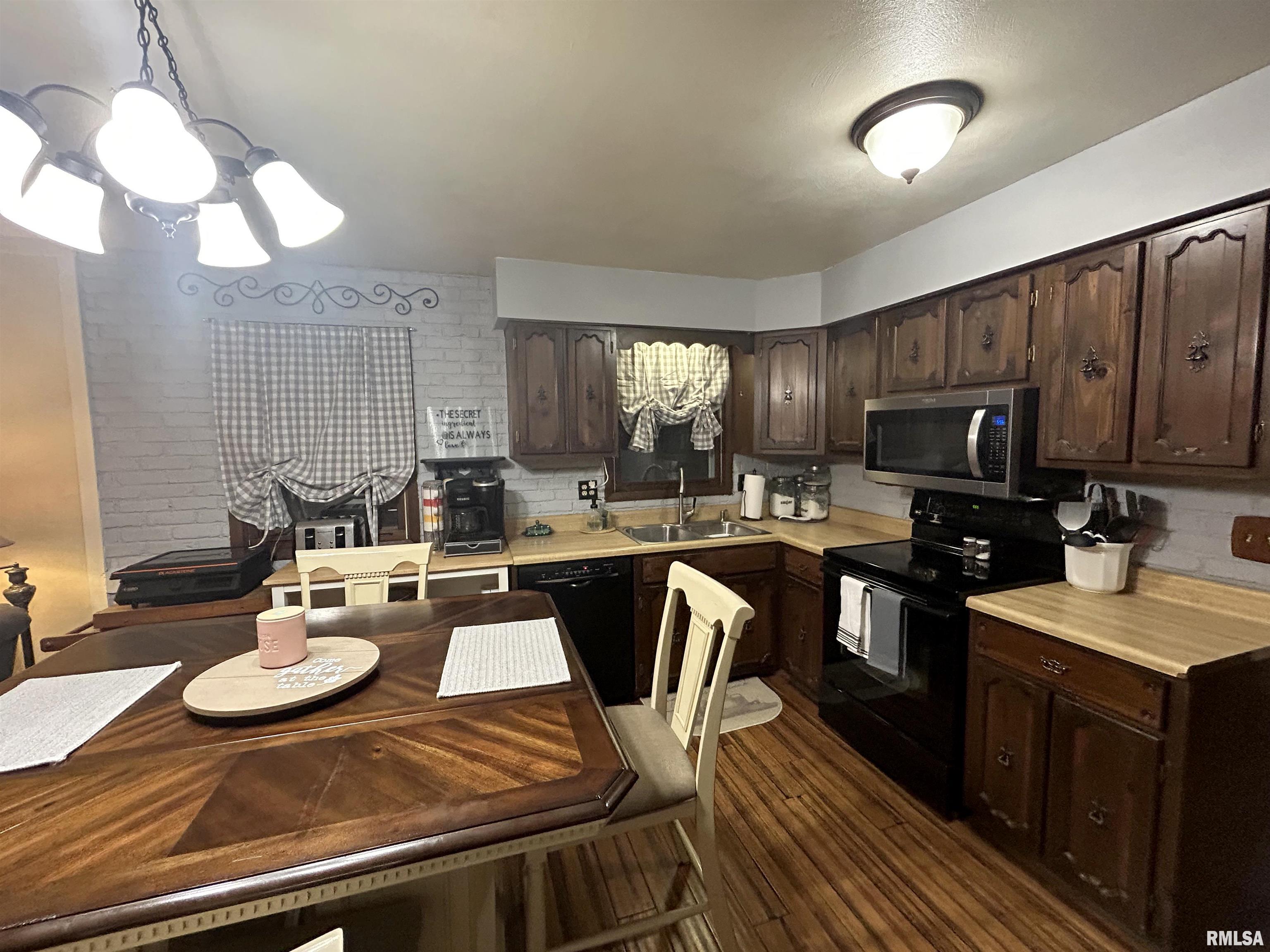 1442 Lourdes Road Metamora, IL 61548 - Photo 8 of 51