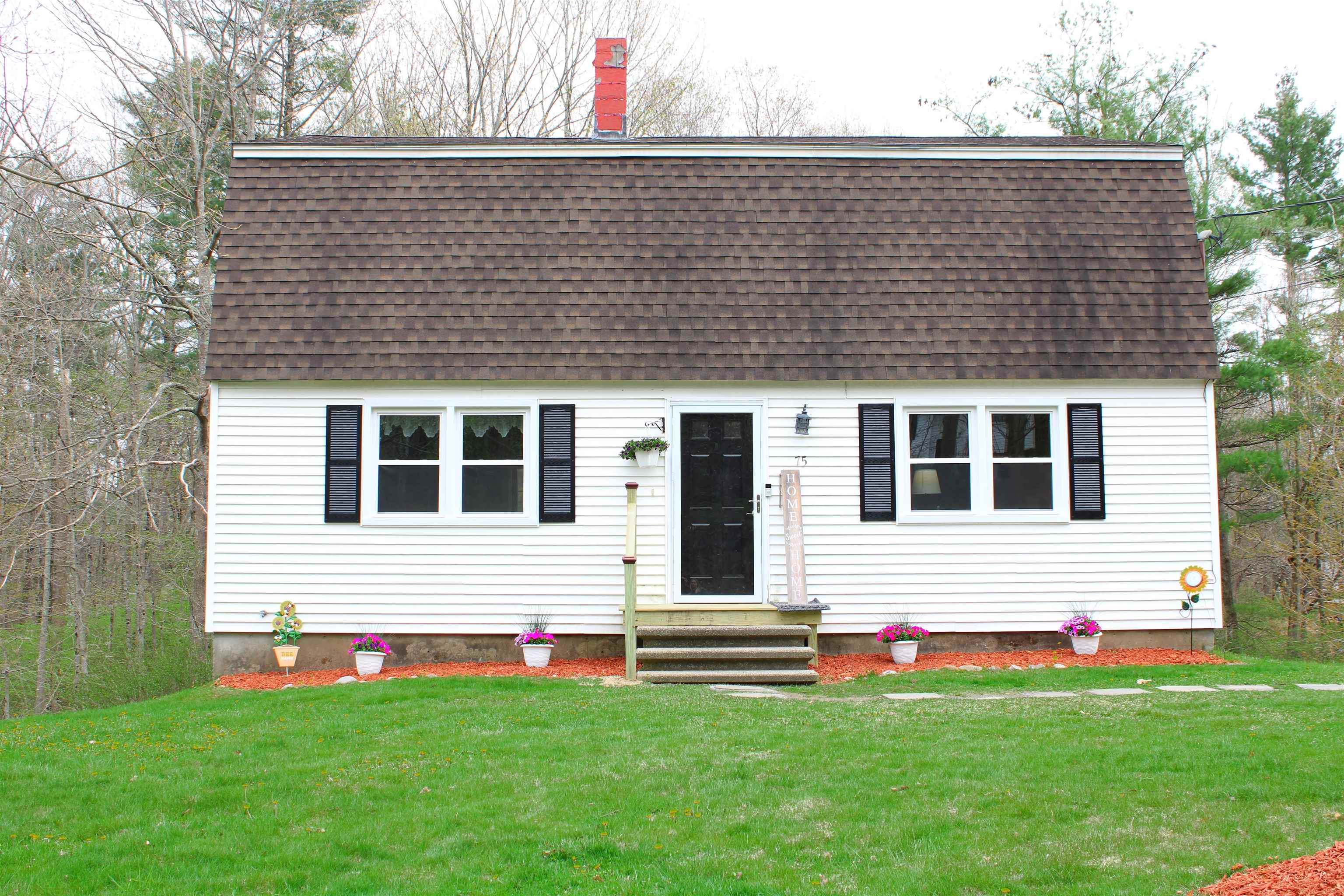 75 Tsienneto Road Derry, NH 03038 - Photo 1 of 23