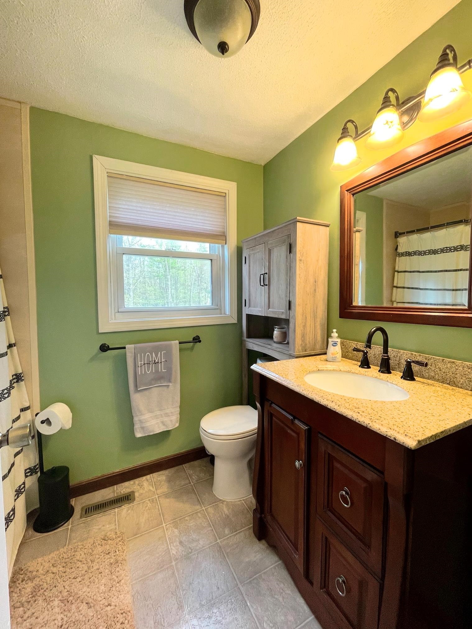 75 Tsienneto Road Derry, NH 03038 - Photo 11 of 23