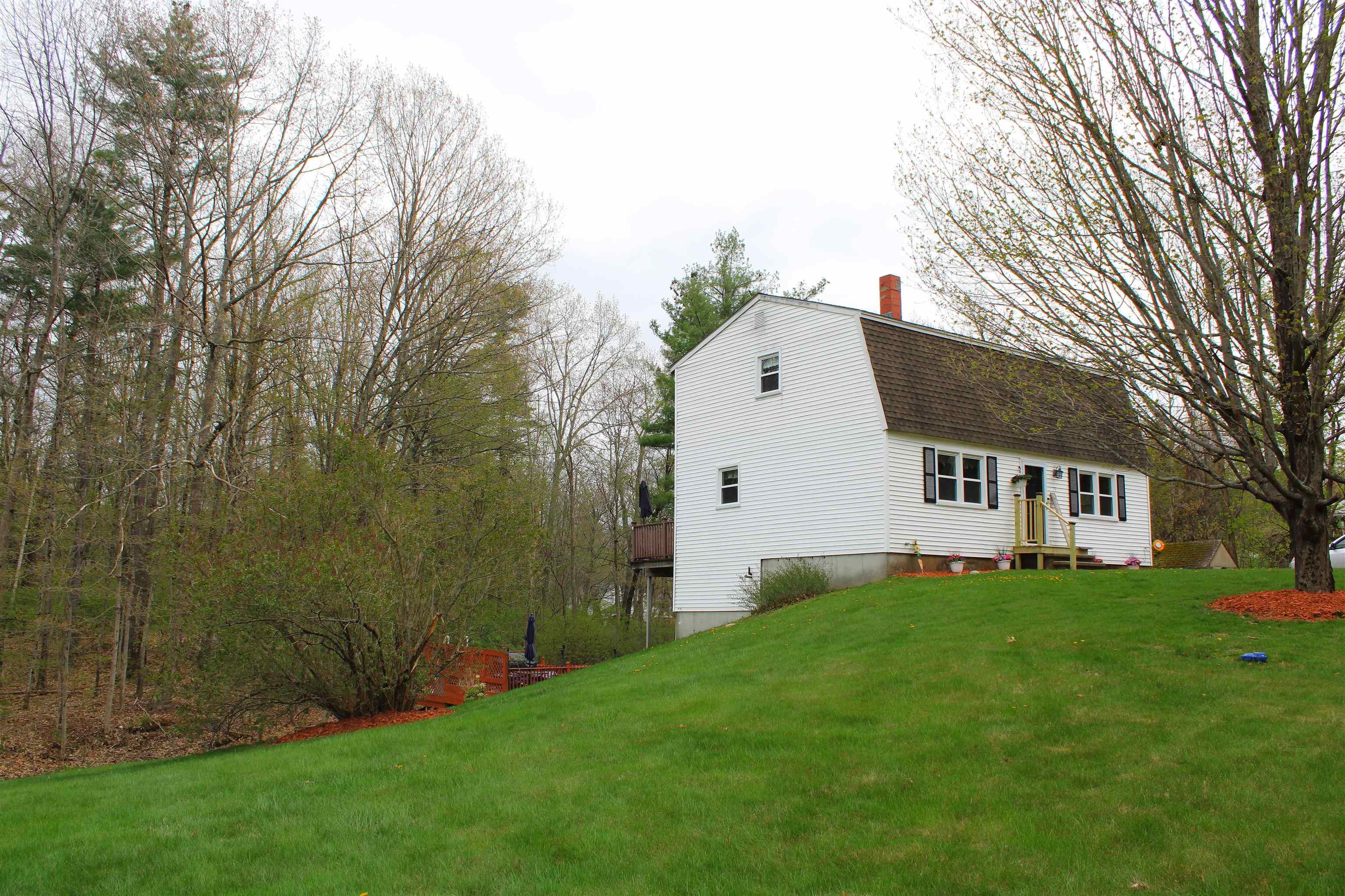 75 Tsienneto Road Derry, NH 03038 - Photo 13 of 23