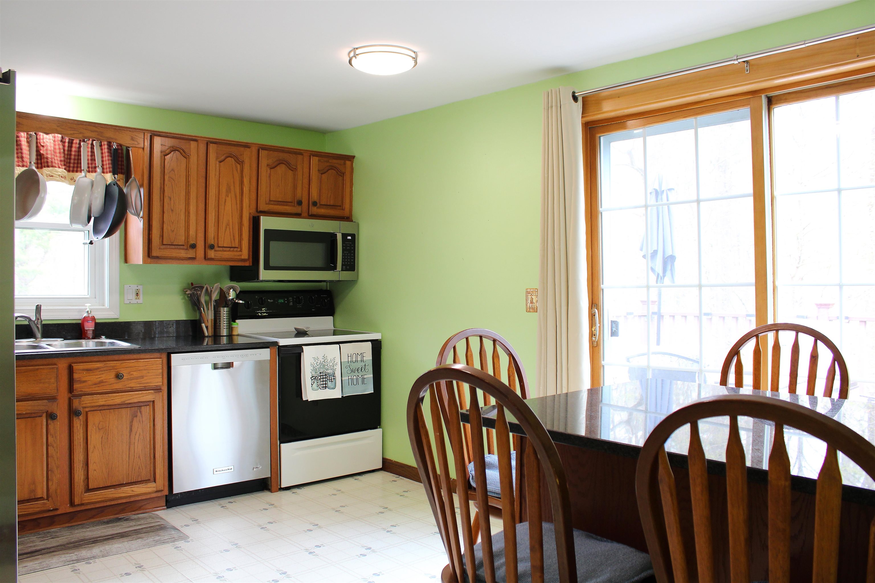 75 Tsienneto Road Derry, NH 03038 - Photo 21 of 23