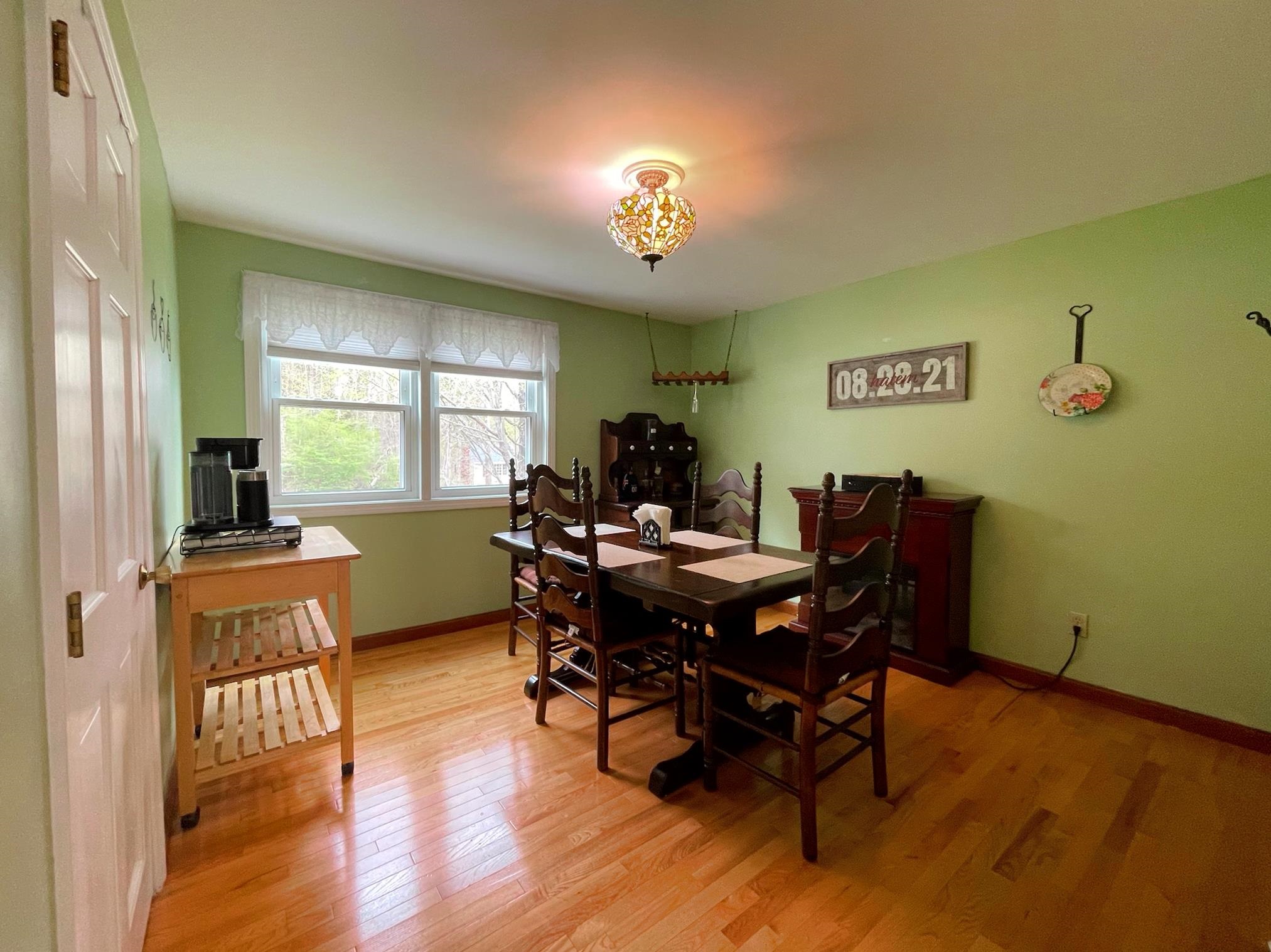 75 Tsienneto Road Derry, NH 03038 - Photo 4 of 23