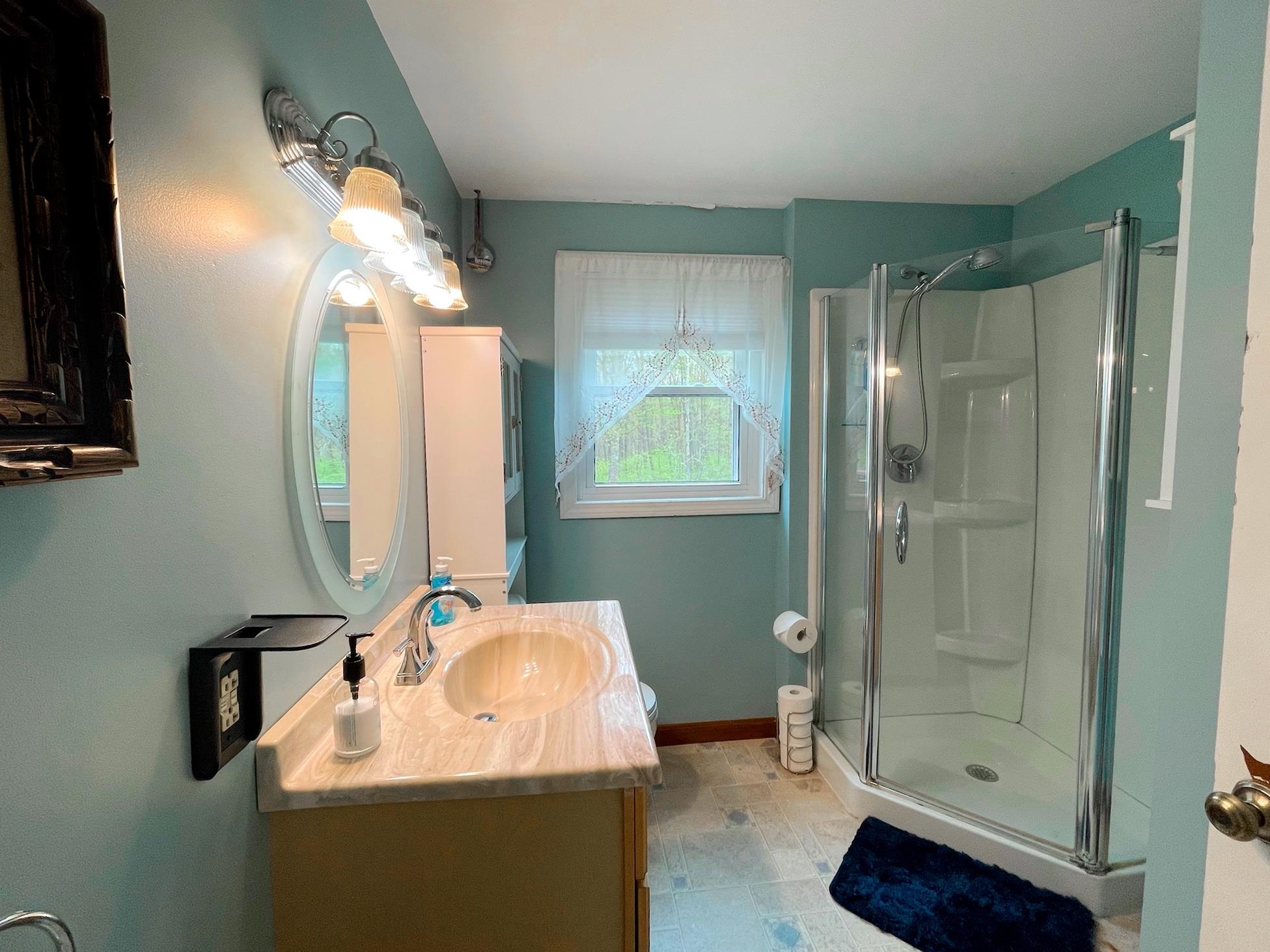 75 Tsienneto Road Derry, NH 03038 - Photo 5 of 23