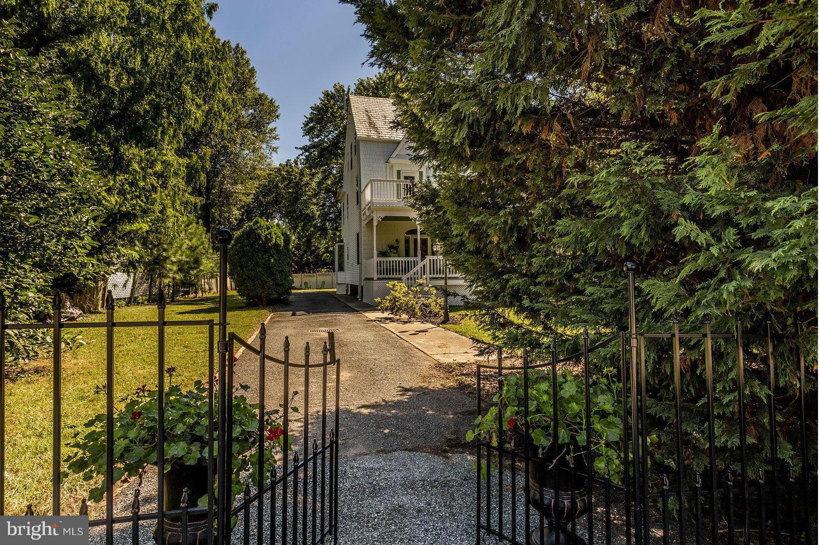 1507 Frederick Road Catonsville, MD 21228 - Photo 2 of 28 Enter from Frederick Rd. or Montrose Avenue