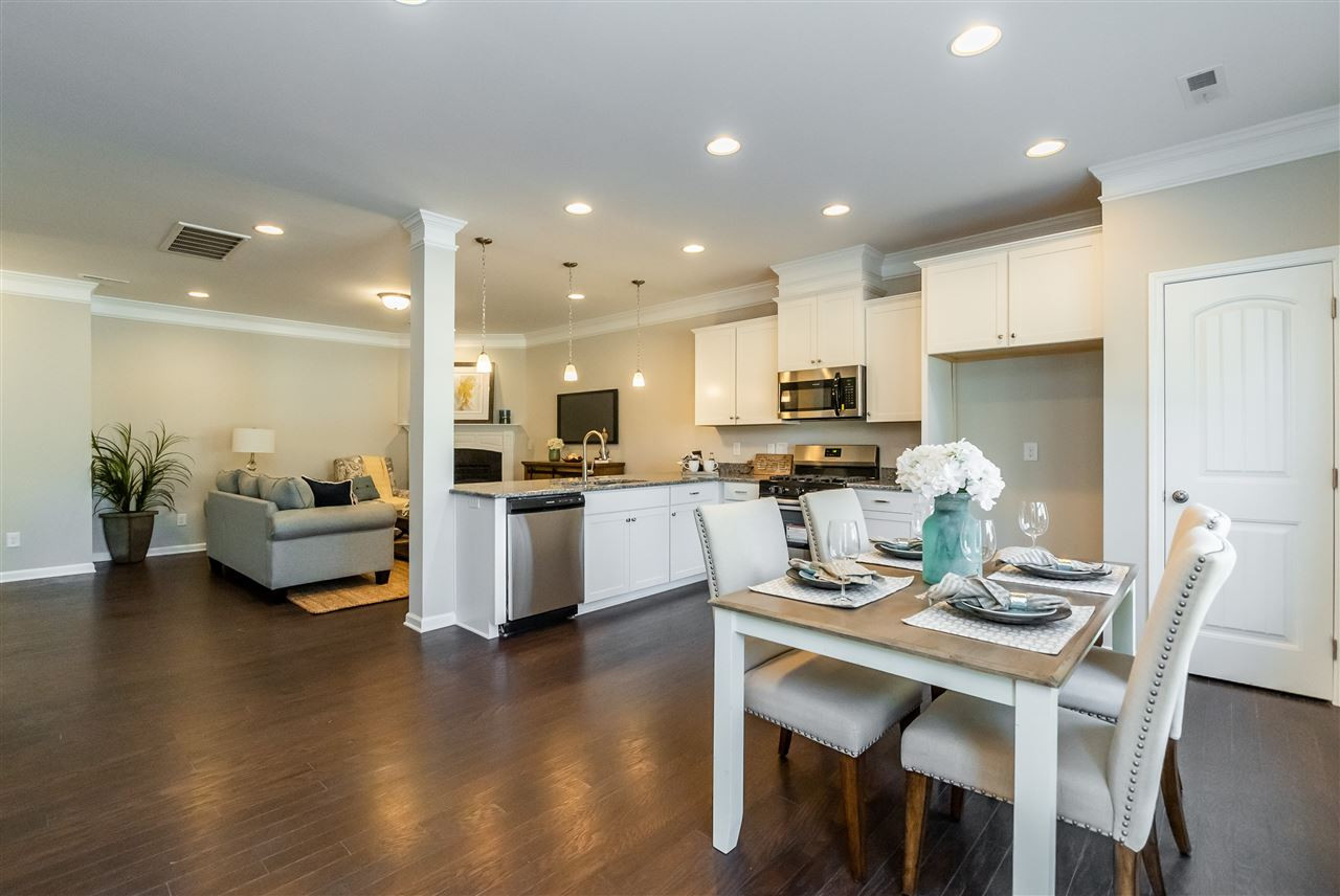 1218-wings Wingstem Place, Unit 8 Raleigh, NC 27607 - Photo 4 of 15 Photo 4