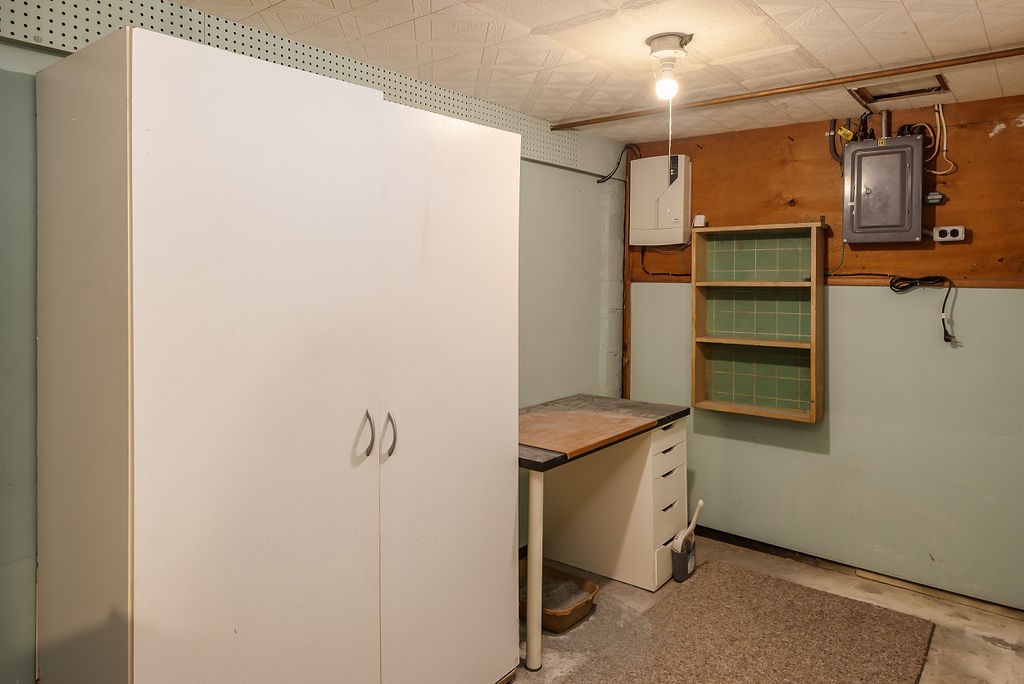 40 Windsor Road Pawtucket, RI 02861 - Photo 28 of 33