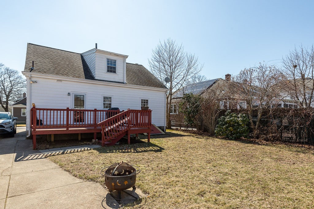 40 Windsor Road Pawtucket, RI 02861 - Photo 30 of 33