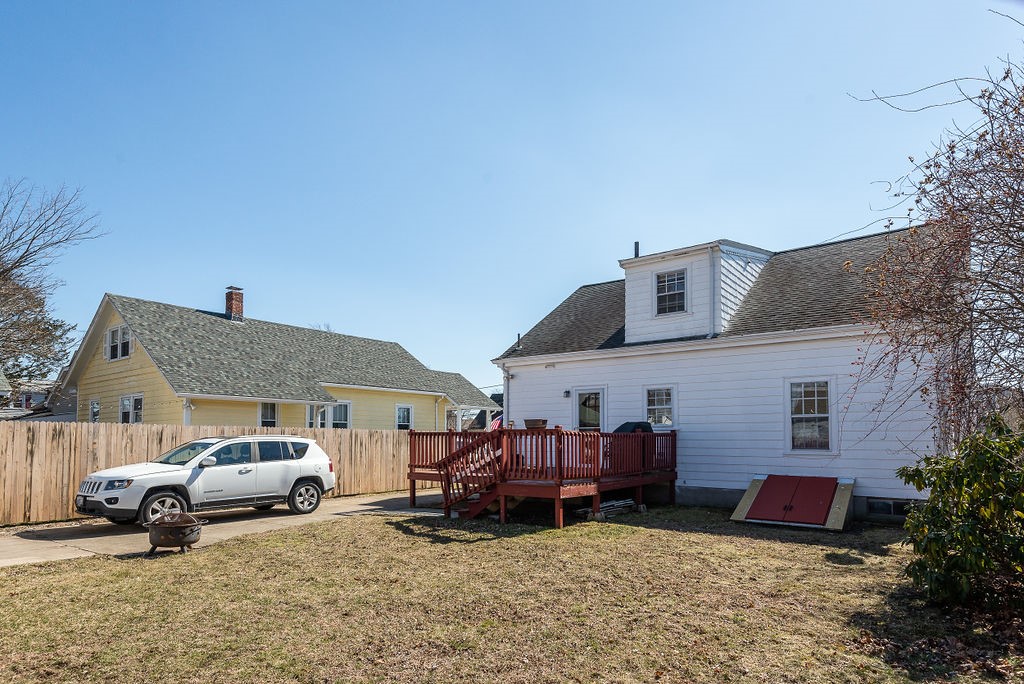 40 Windsor Road Pawtucket, RI 02861 - Photo 31 of 33