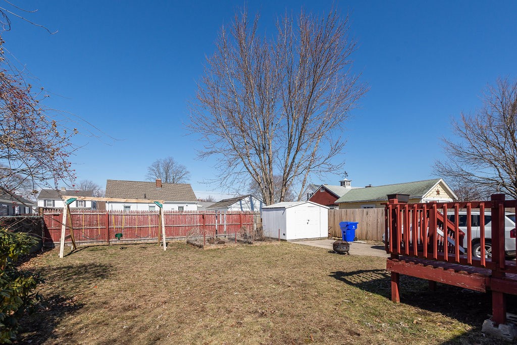 40 Windsor Road Pawtucket, RI 02861 - Photo 32 of 33