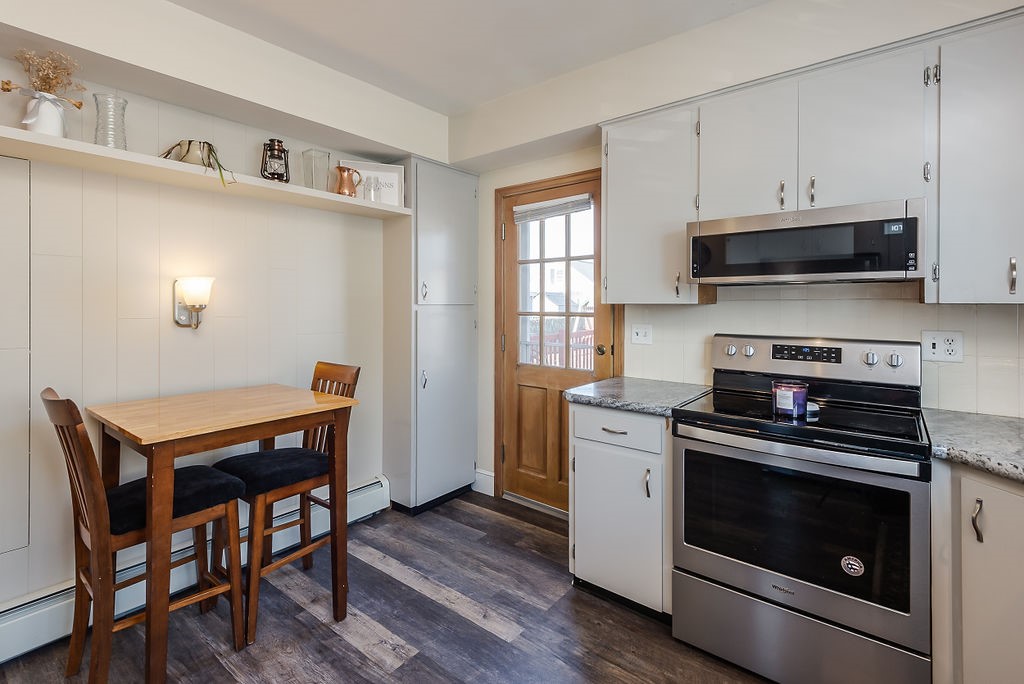 40 Windsor Road Pawtucket, RI 02861 - Photo 5 of 33