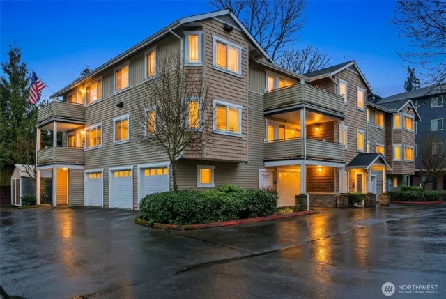 $295,000 | 13511 97th Avenue East, Unit 202, Puyallup, WA 98373