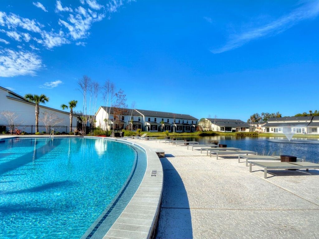 905 Mariners Circle St. Simons Island, GA 31522 - Photo 3 of 28