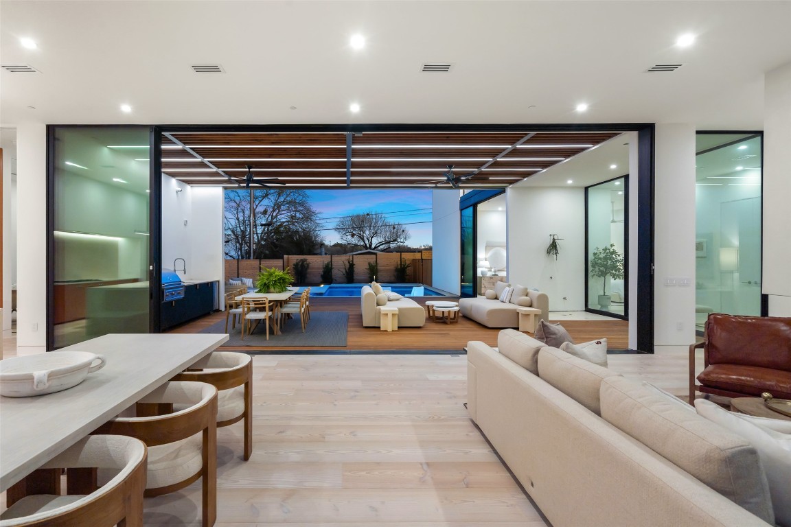 2605 Rockingham Drive Austin, TX 78704 - Photo 6 of 32