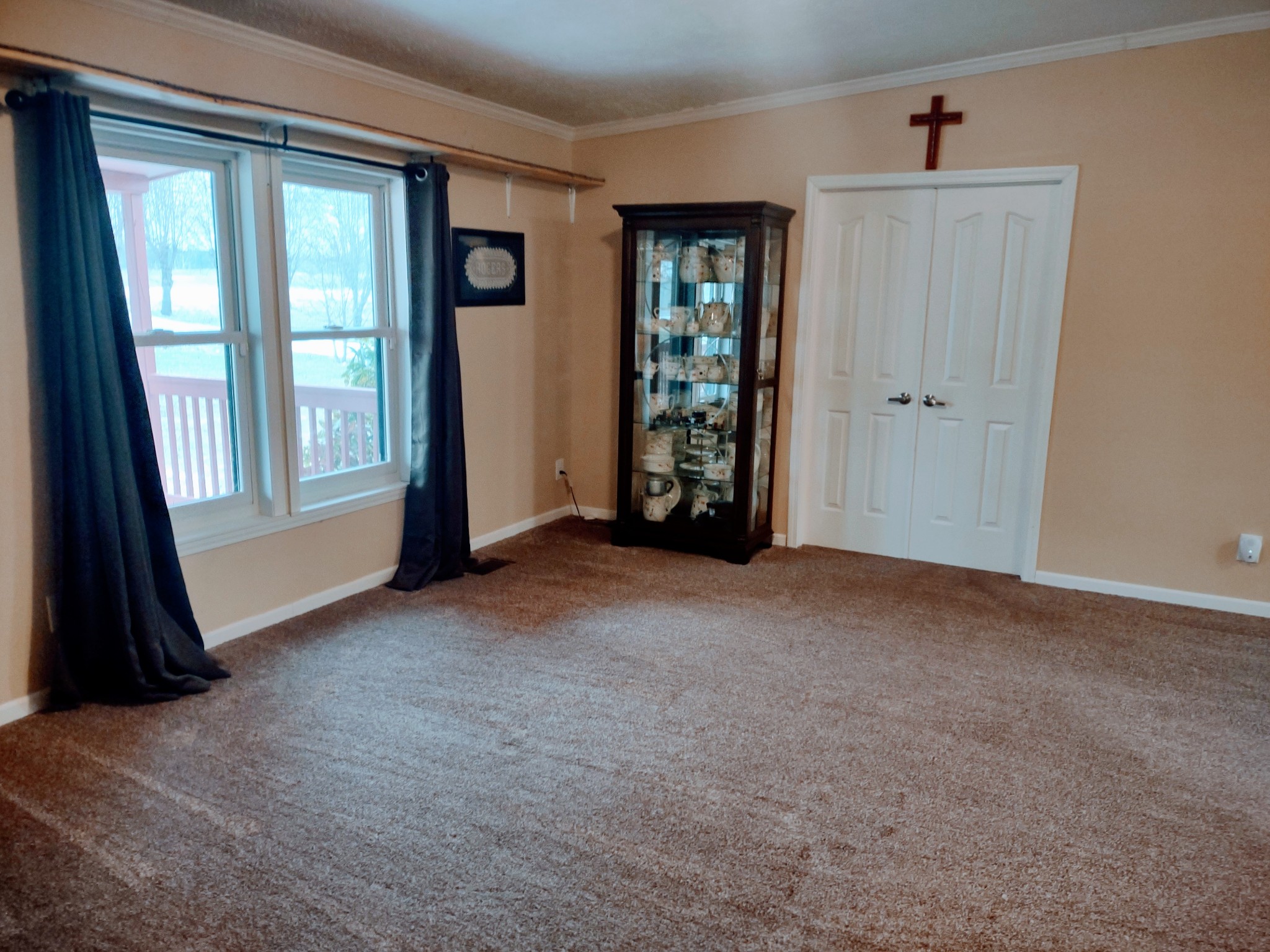 6841 Bethel Road Goodlettsville, TN 37072 - Photo 12 of 27 an empty room with windows and closet