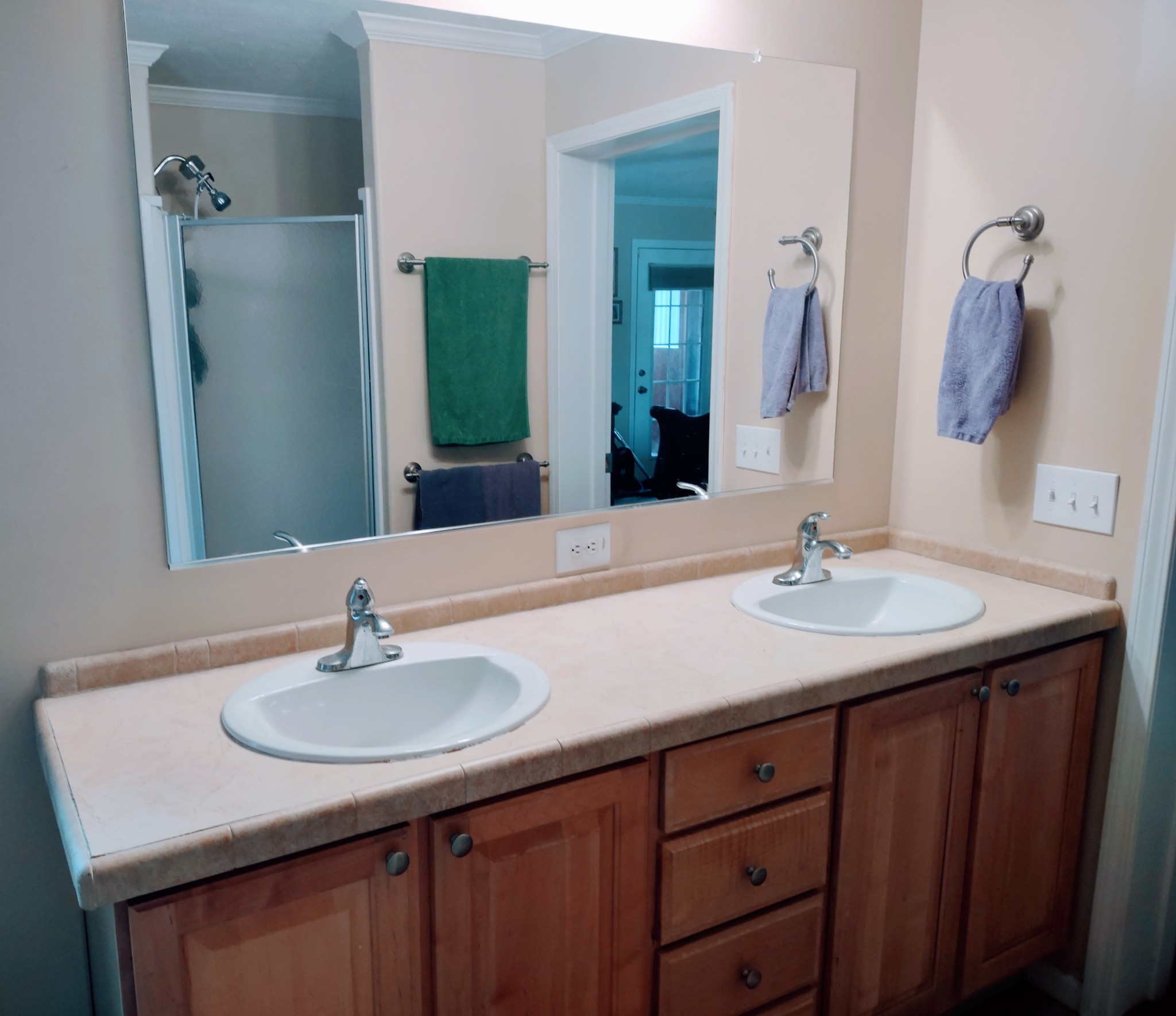 6841 Bethel Road Goodlettsville, TN 37072 - Photo 21 of 27 a bathroom with a sink and a mirror