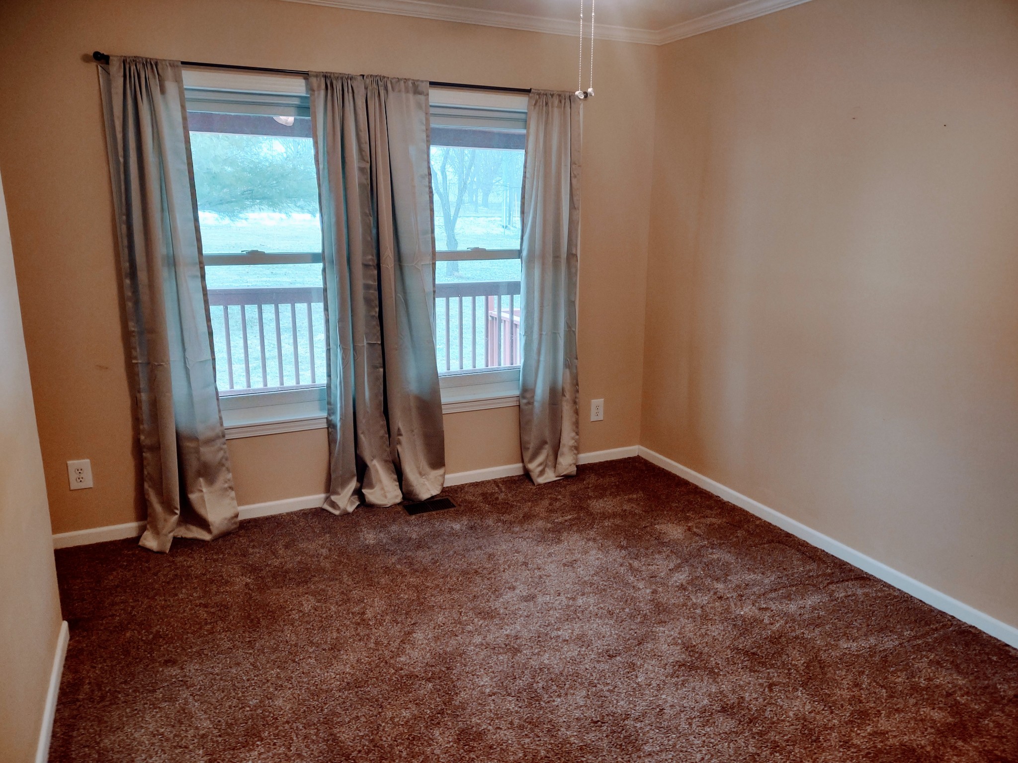 6841 Bethel Road Goodlettsville, TN 37072 - Photo 25 of 27 an empty room with windows